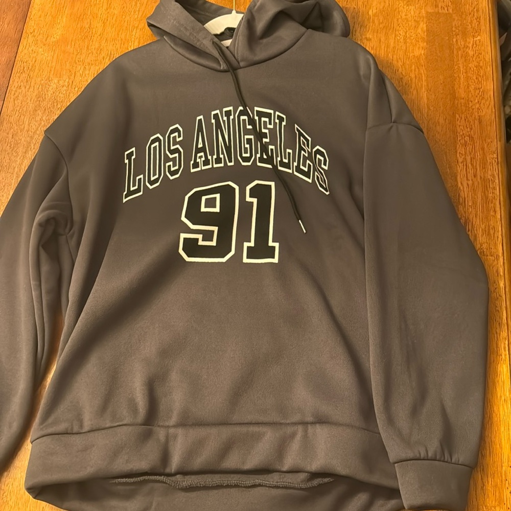never worn before LA sweatshirt